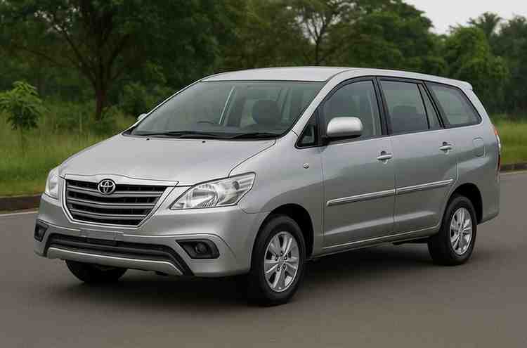 Rincian Biaya Pajak Kijang Innova Tahun 2006, 2007, 2008, 2010, 2012, 2013, 2014, 2015, 2016, 2017 dan 2018 tipe bensin dan diesel.